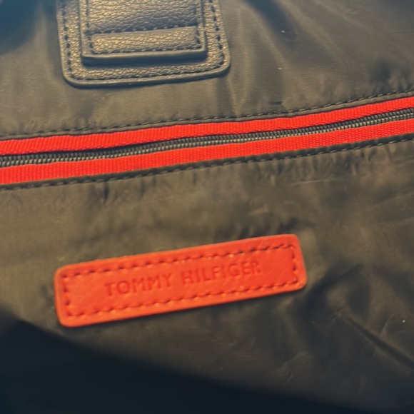 Tommy Hilfiger 👜 Purse - Picture 4 of 5